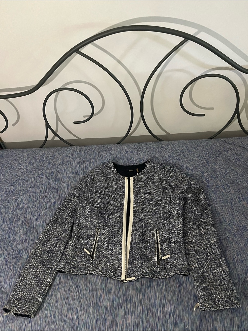 Ellie Tahari blue tweed full zip bomber jacket like new size medium